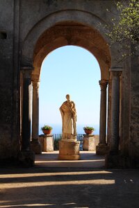 Villa cimbrone amalfi coast statue