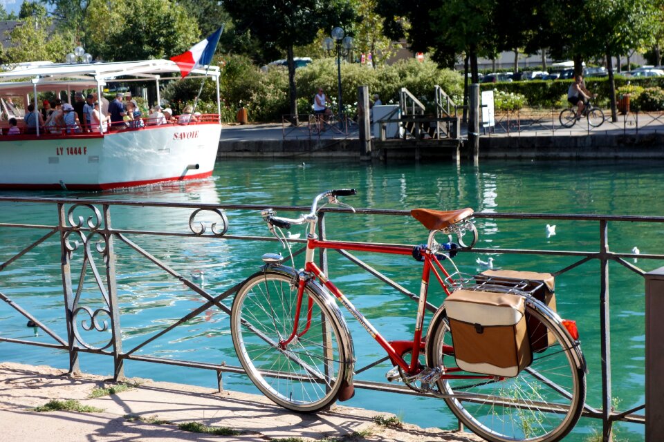 River annecy promenade