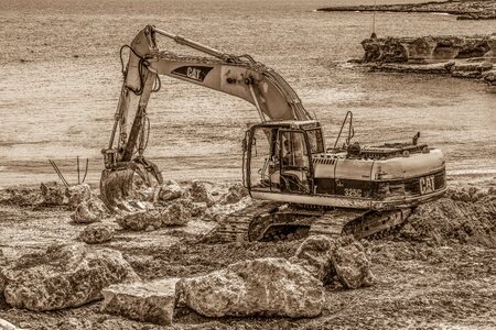 Machinery construction hydraulic