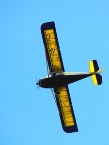 Flight clouds fly