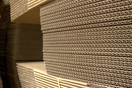 Cardboard flutes carton