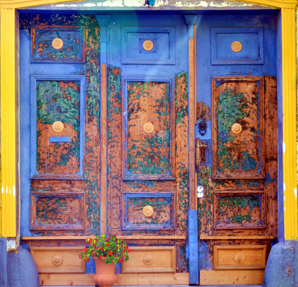 Old entrance old door