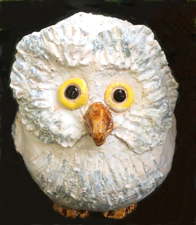 Sound close-up bird sculpture