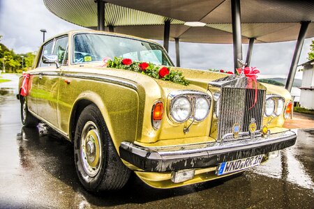 Romantic wedding car bridal cars photo