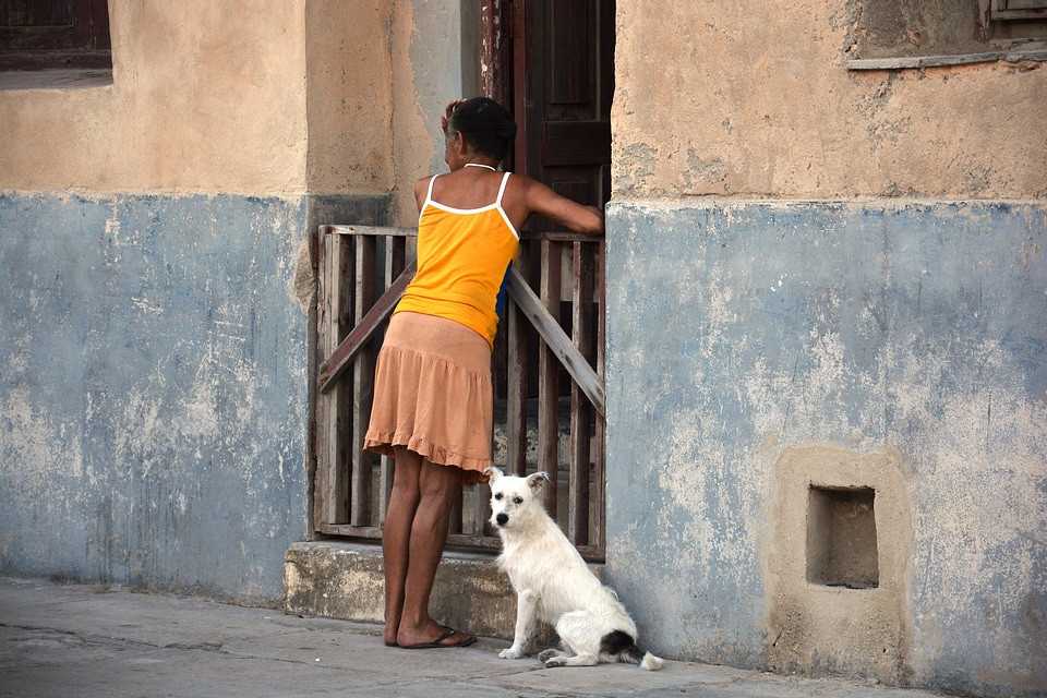 Cuba neighbor conversation person