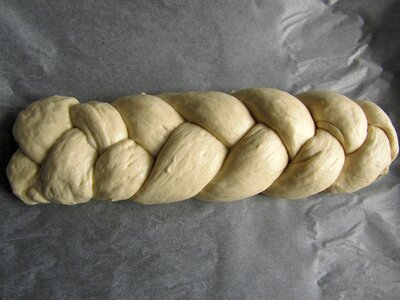 Braided bread gray bread