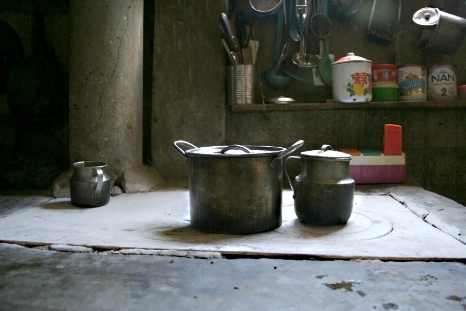 Old pots comal