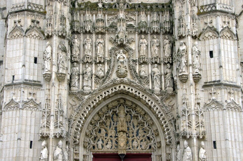 Old church pilgrimage sculptures