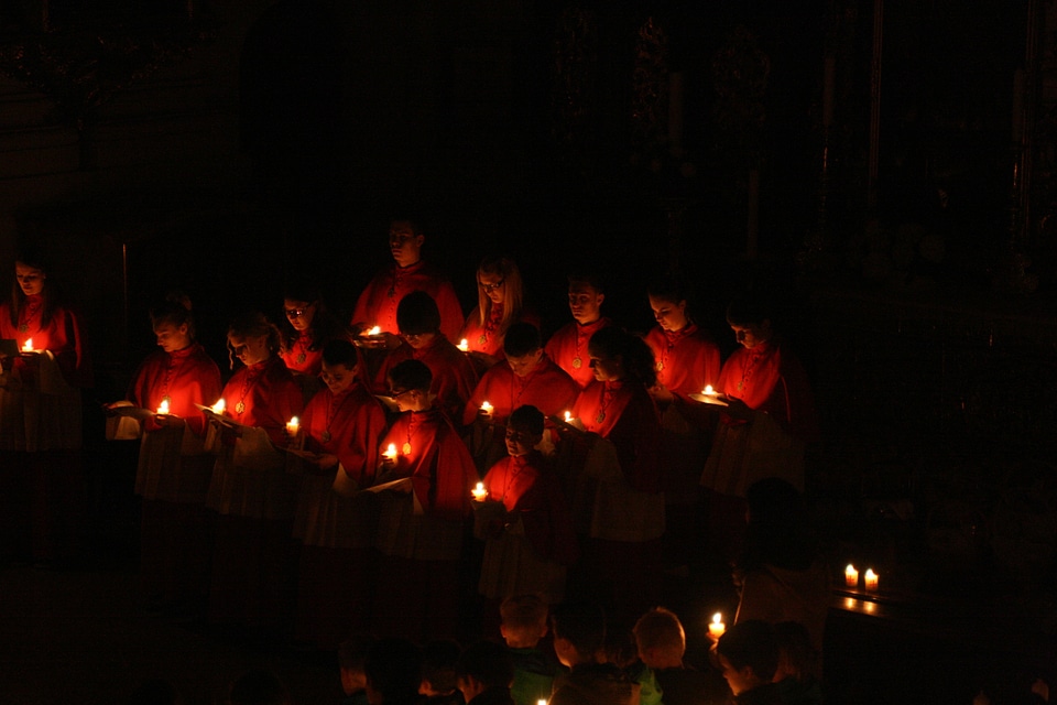 Plays of light candlelight candles