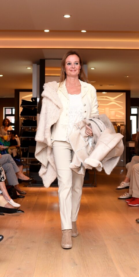 Catwalk fashion mannequin
