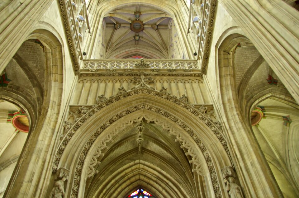 Church gothic arc