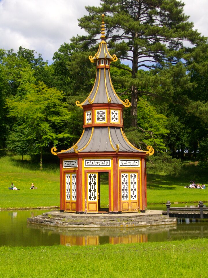Castle pagoda chinoiserie