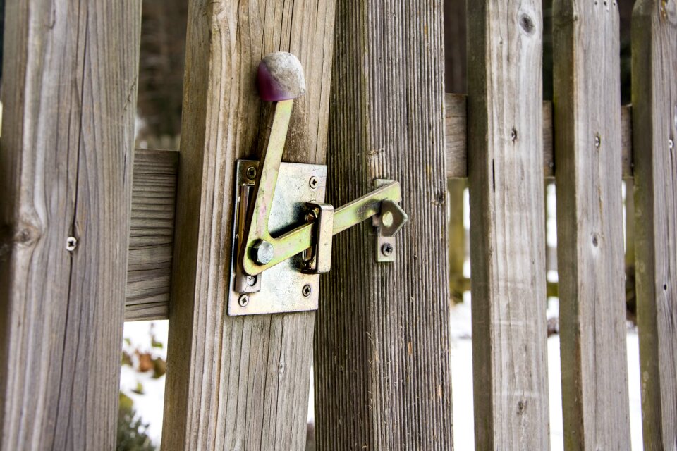 Garden gate entry lock