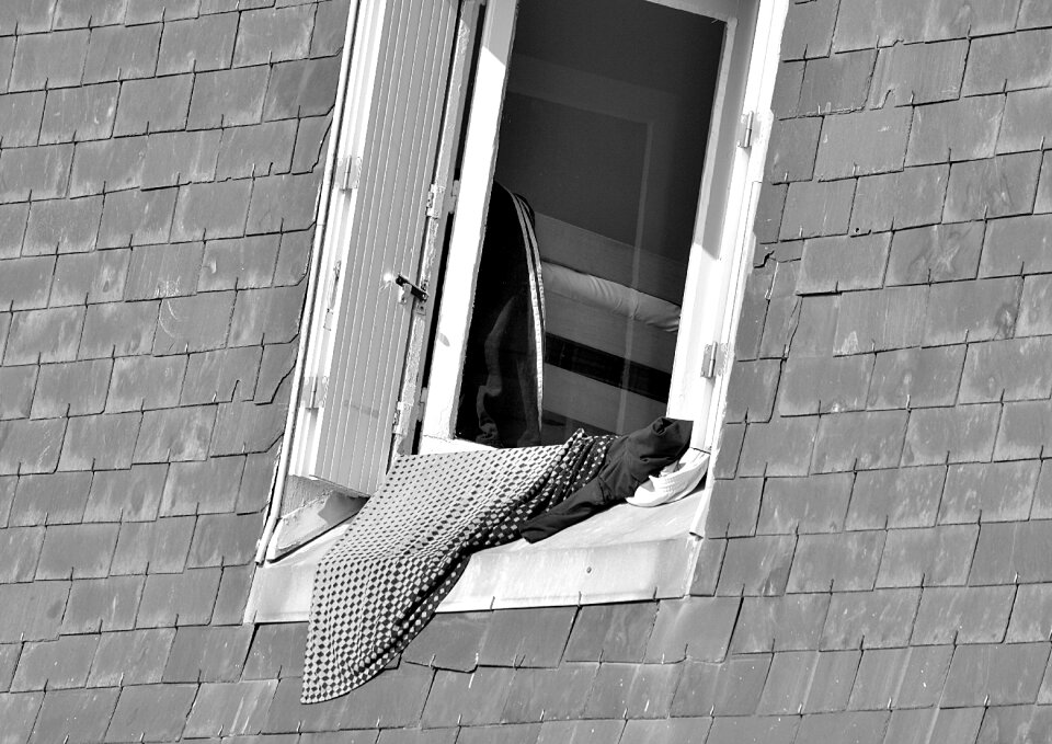 Ventilation air black and white