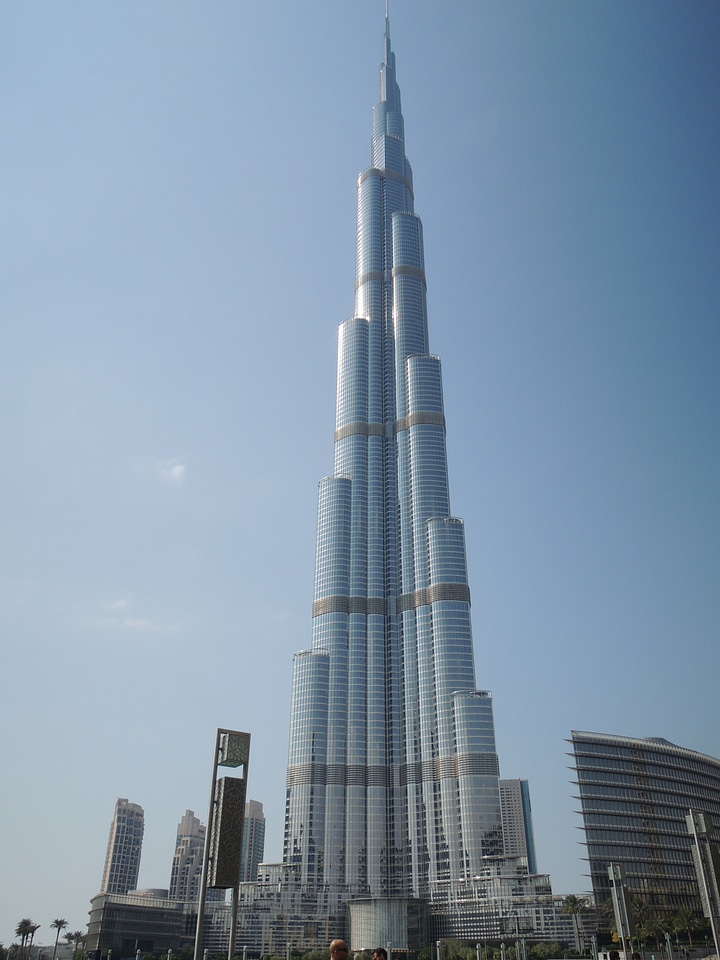 Emirate desert burj khalifa