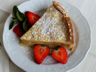 Tableware eat piece of cake