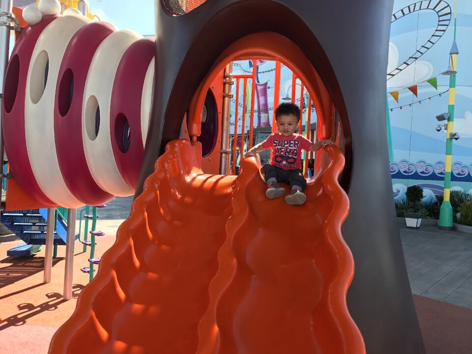 Slide amusement