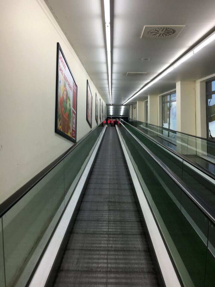 Stairs mobile shopping mall