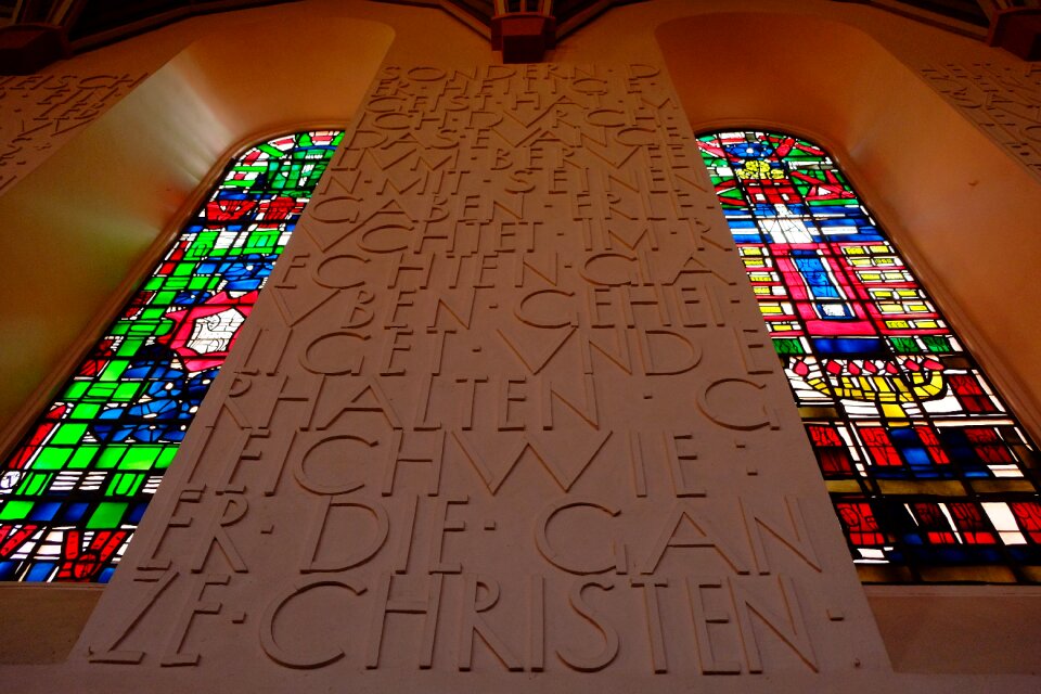 Historically worms holy trinity church