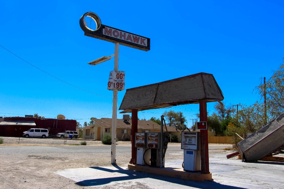 Route 66 car petrol station