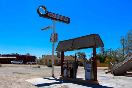 Route 66 car petrol station photo