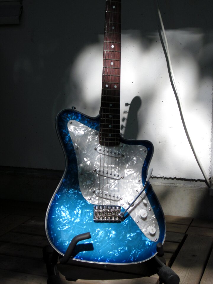 Music white blue