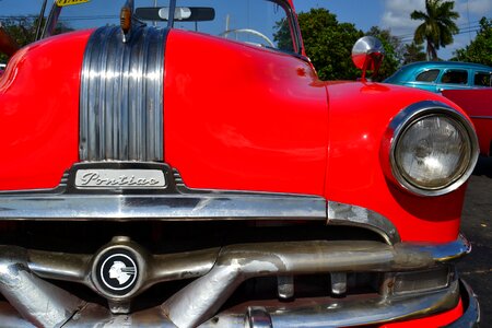 Auto pontiac red