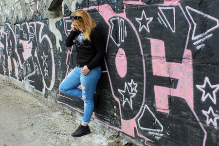 Graffiti posture photo