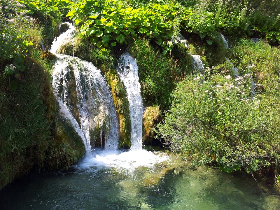 Waterfalls mountain pure photo