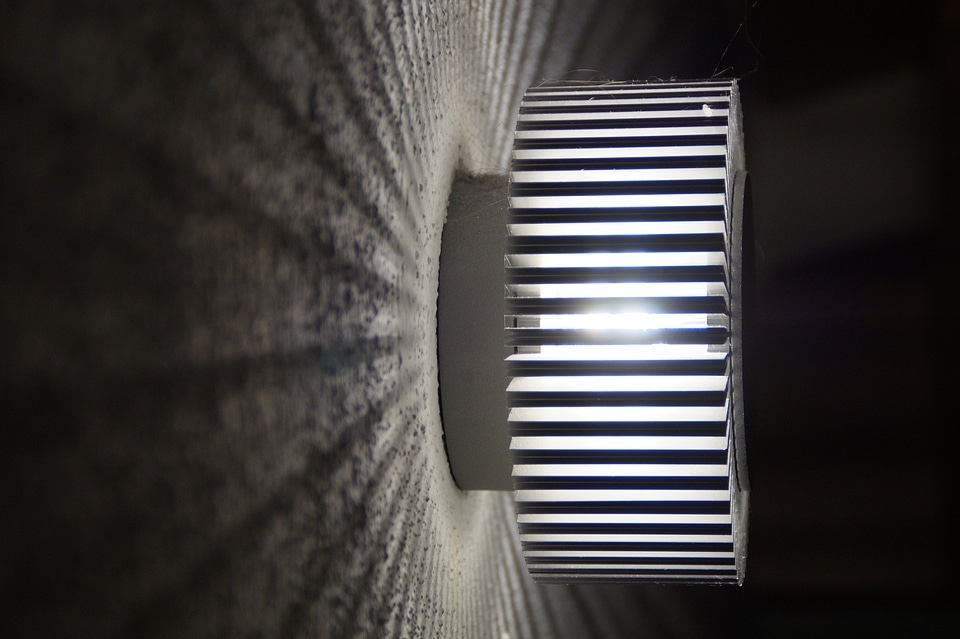 Contrast lamp light object