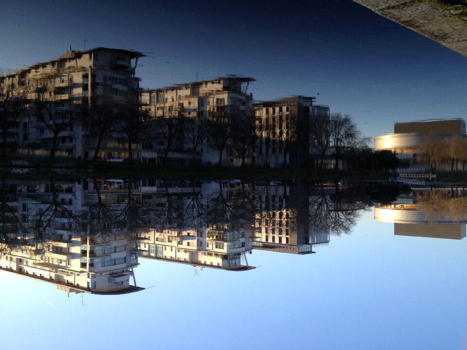 Quai ferdinand reflection station