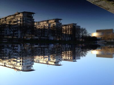 Quai ferdinand reflection station