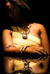 Jewelry mode reflection