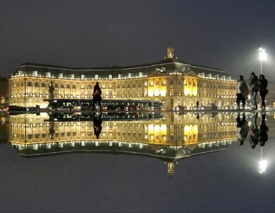 Bordeaux reflections night