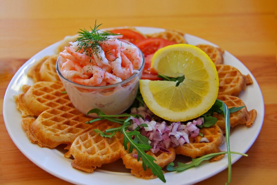 Lemon pancake tomato