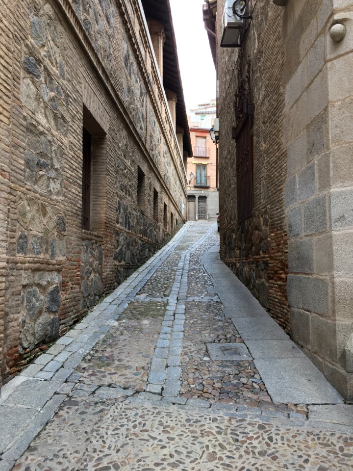 Spain narrow street photo