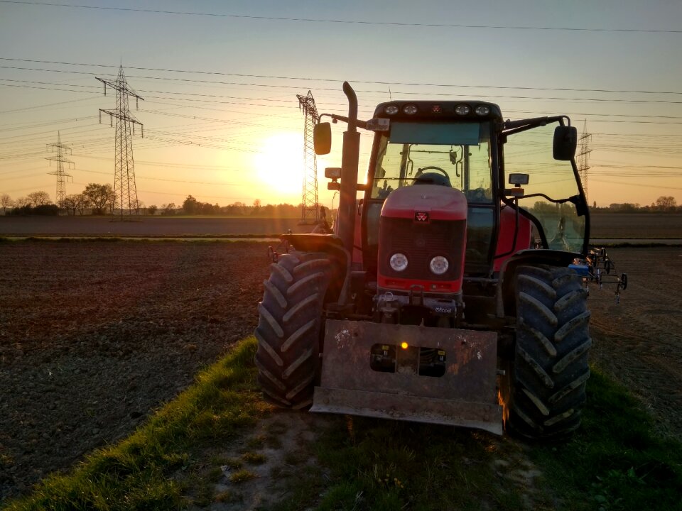Field arable power lines