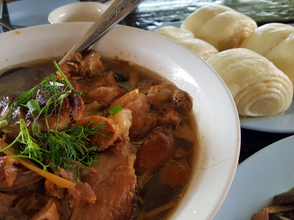 Yunnan mantou pork leg
