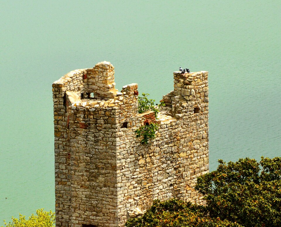 Ruin stone fortress