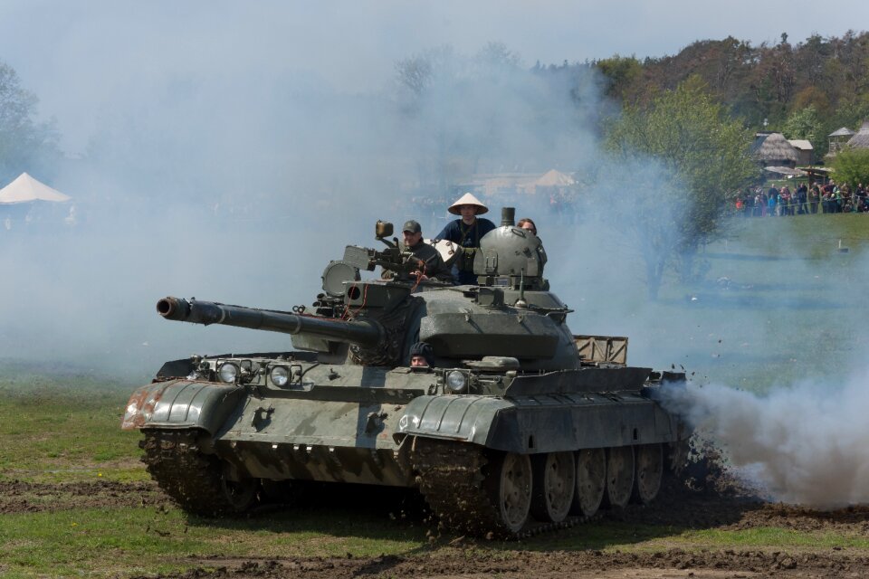 Let smoke war