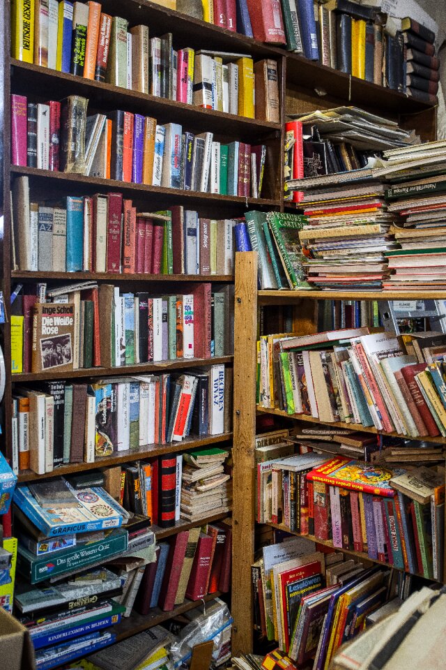 Book market antiquarian browse