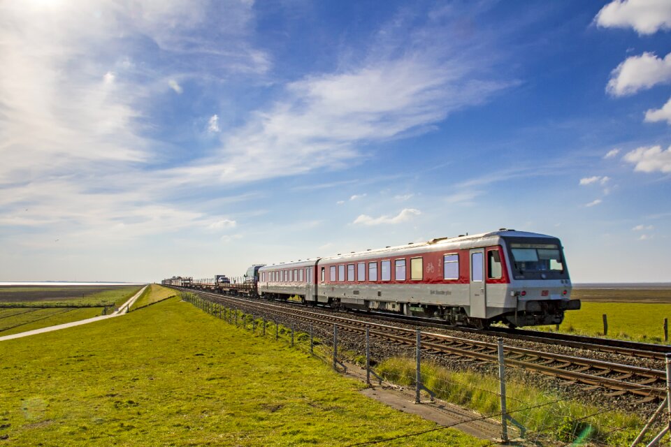 Autotransport car train transit