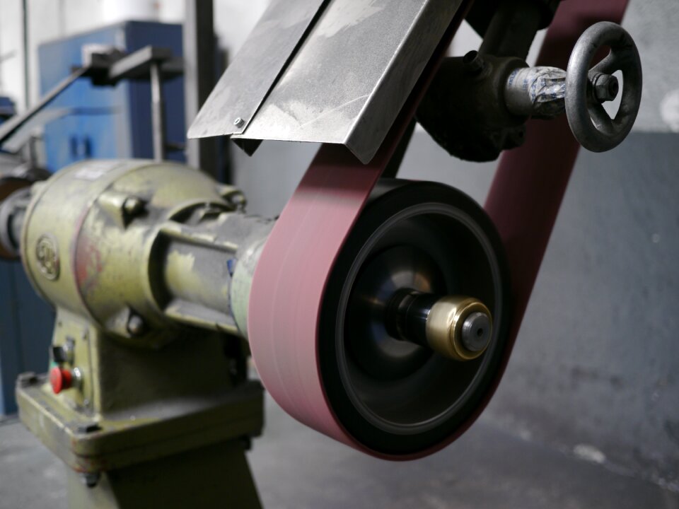 Machinery polished sander