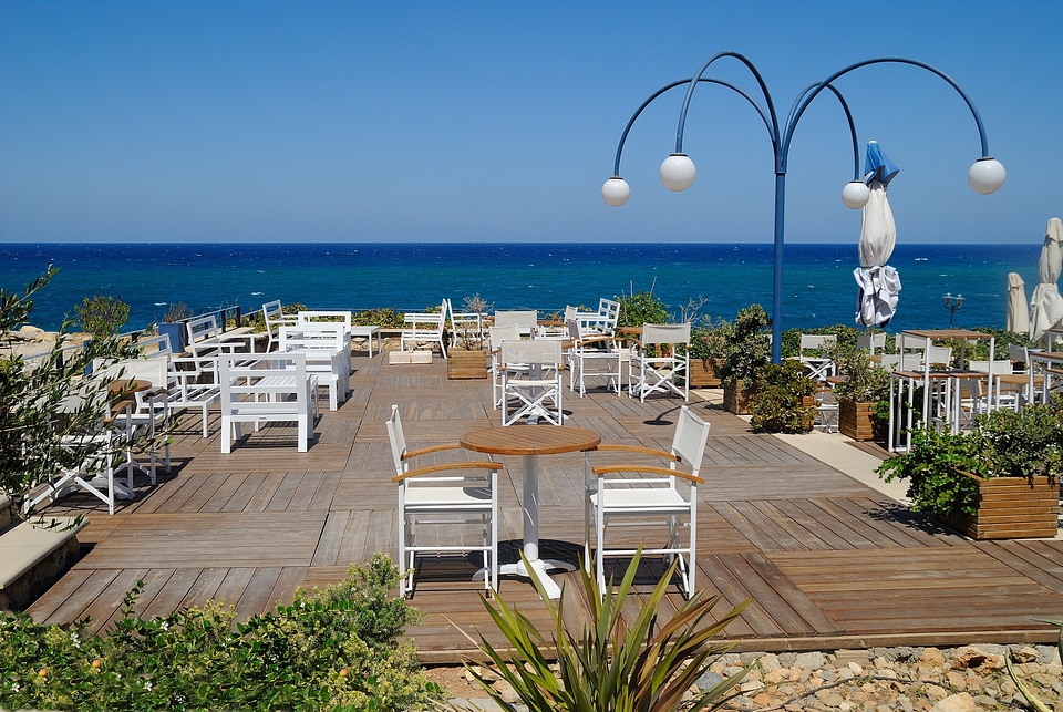 Sea restaurant vacations