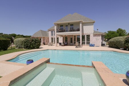 Backyard swimming pool