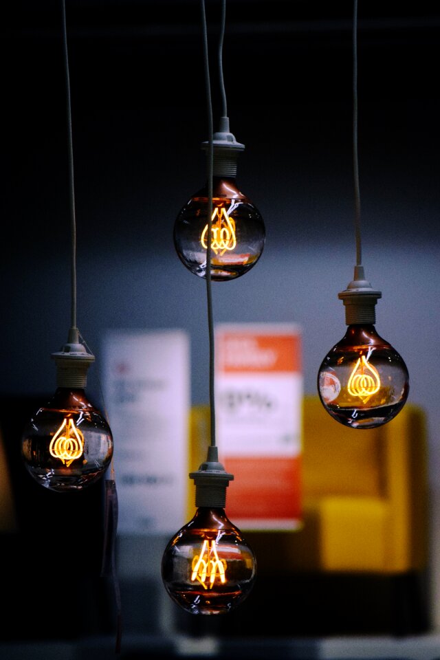 Lights burning lamp