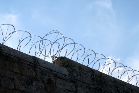 Barbwire criminal jail photo