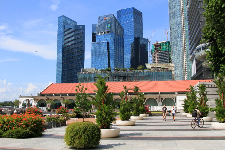 Metropolis south east asia underwaygs