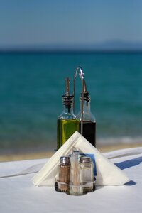 Sea greece pepper-and-salt