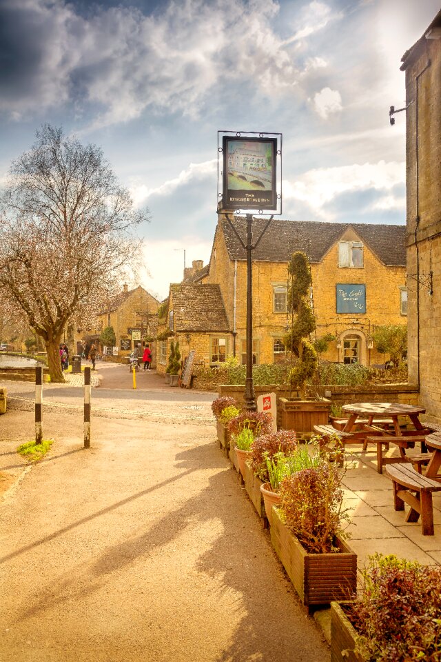 Windrush picturesque village